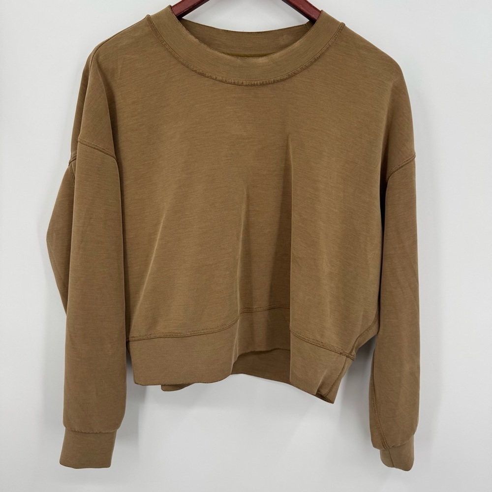 Lululemon Perfectly Oversized Cropped
Crew Softstreme